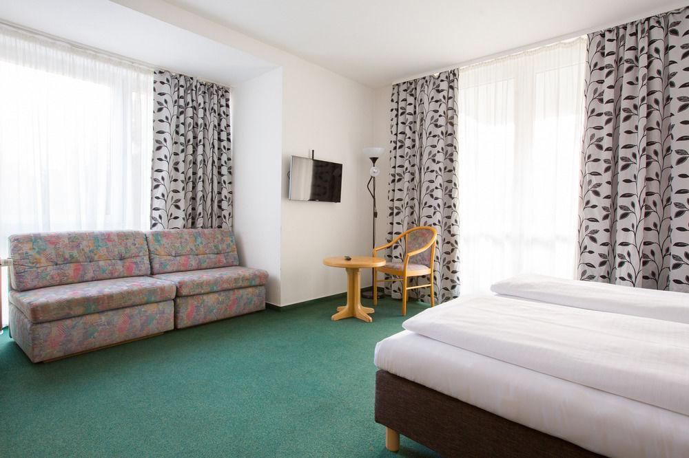 Apart West Im Esprit Hotel
