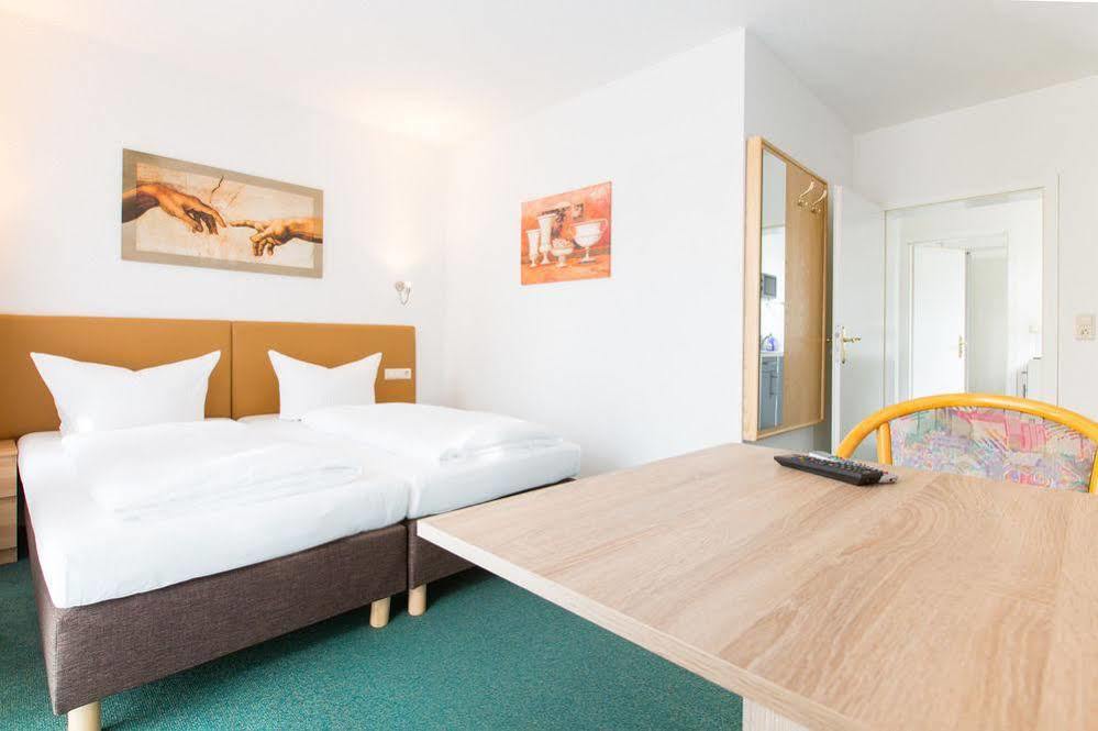 Apart West Im Esprit 3*
